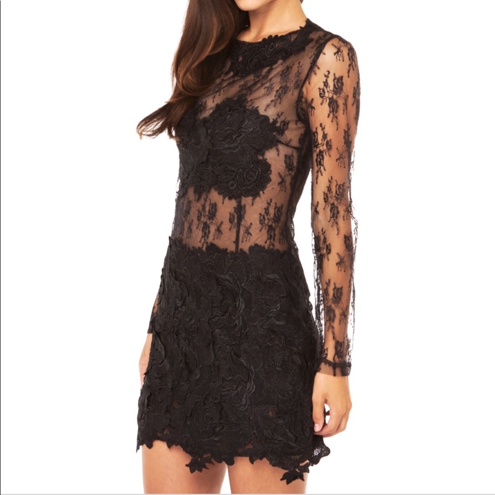 ⭕️SOLD⭕️ Akira Black Label Coco Lace Dress (black)